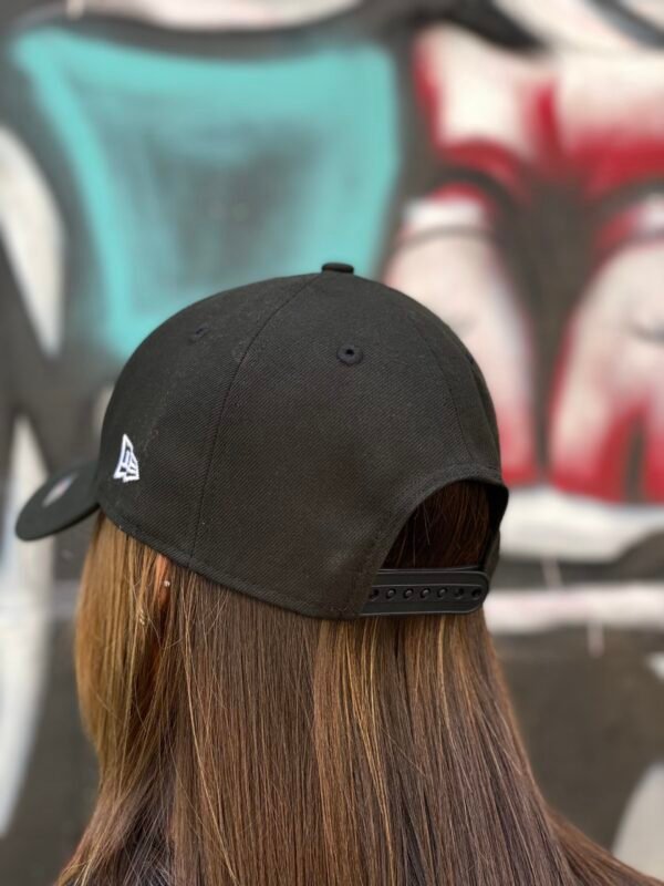 BONÉ NEW ERA ABA CURVA NFL RAIDERS PRETO - Imagem 3