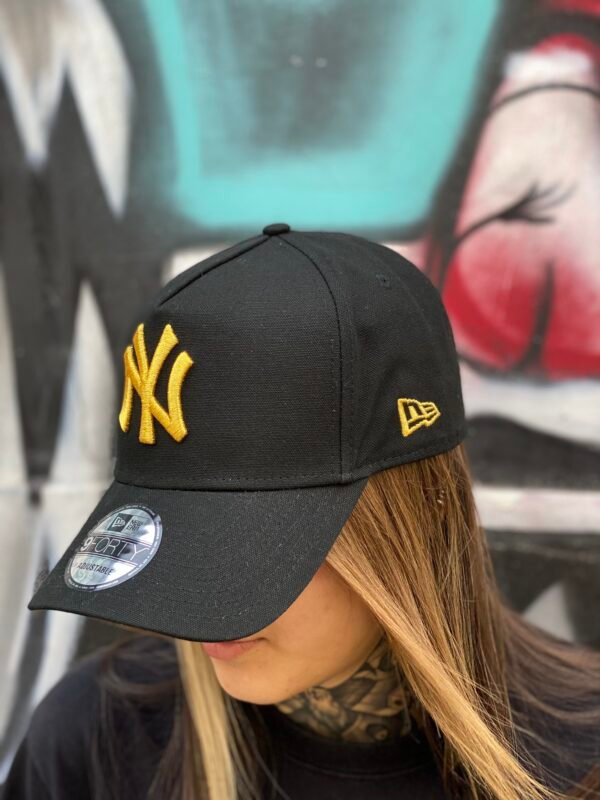 BONÉ NEW ERA ABA CURVA MLB NEW YORK YANKEES PRETO - Imagem 2