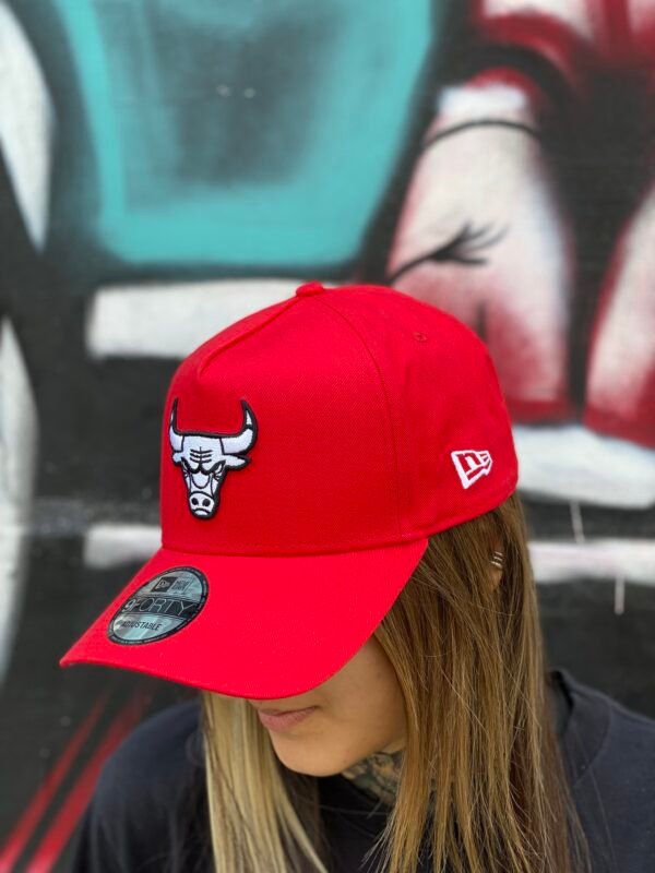 BONÉ NEW ERA ABA CURVA NBA CHICACO BULLS VERMELH - Imagem 4