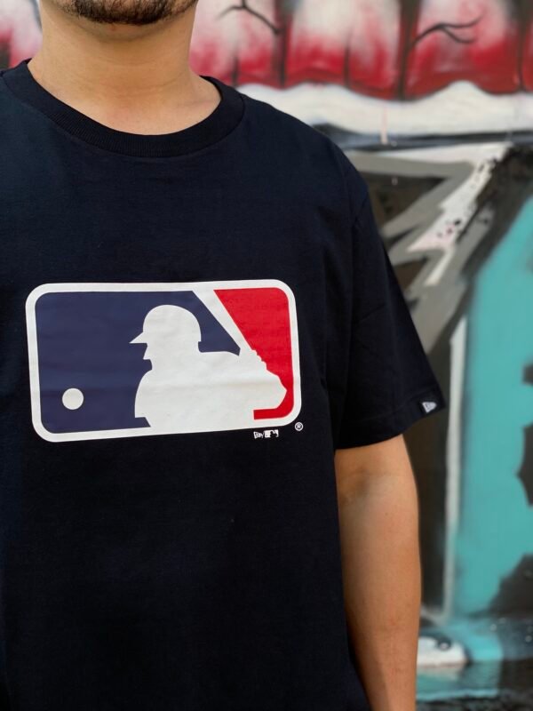 CAMISETA NEW ERA ESSENTIALS PRETO - Imagem 3