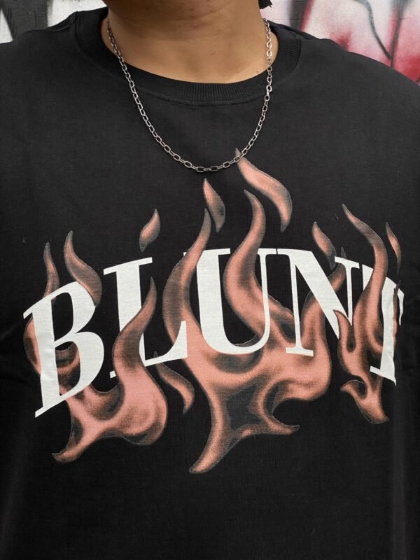 CAMISETA OVERSIZED BLUNT SMOK PRETO - Imagem 2