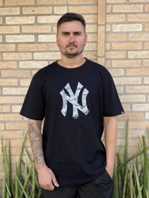 CAMISETA NEW ERA NY CAMO PRETO