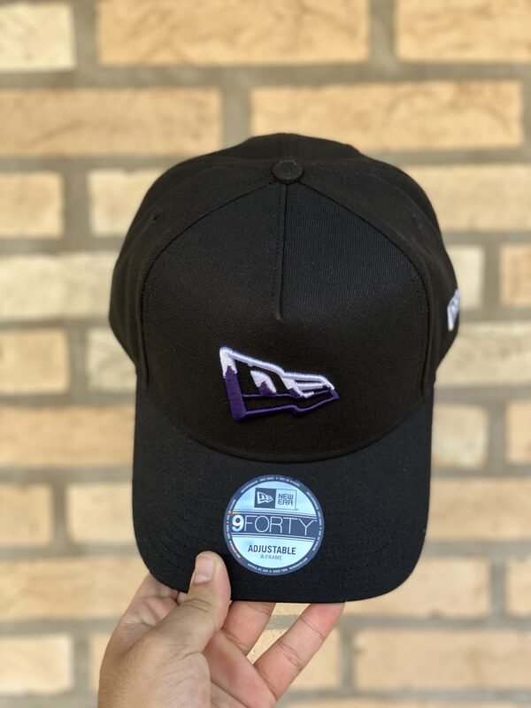 BONÉ NEW ERA ABA CURVA BRANDED LOGO PRETO - Imagem 2