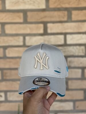 BONÉ NEW ERA ABA CURVA DESTROYED NY OFF WHITE