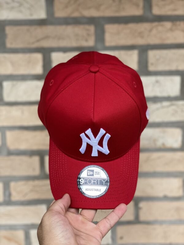 BONÉ NEW ERA ABA CURVA CORE NY VERMELHO