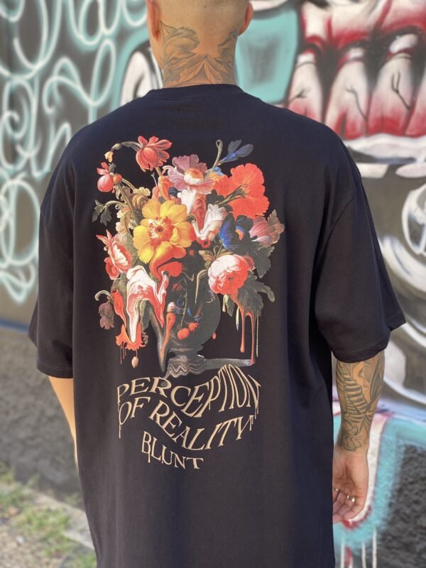 CAMISETA OVERSIZED BLUNT PERCEPTION PRETO