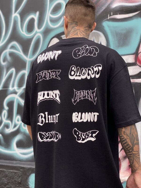 CAMISETA OVERSIZED BLUNT SIGNATURE PRETO