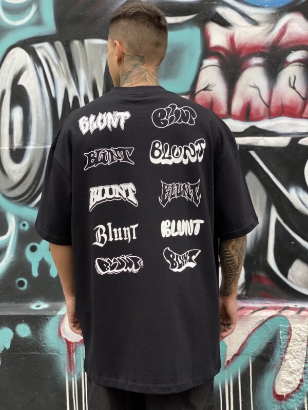 CAMISETA OVERSIZED BLUNT SIGNATURE PRETO - Image 4