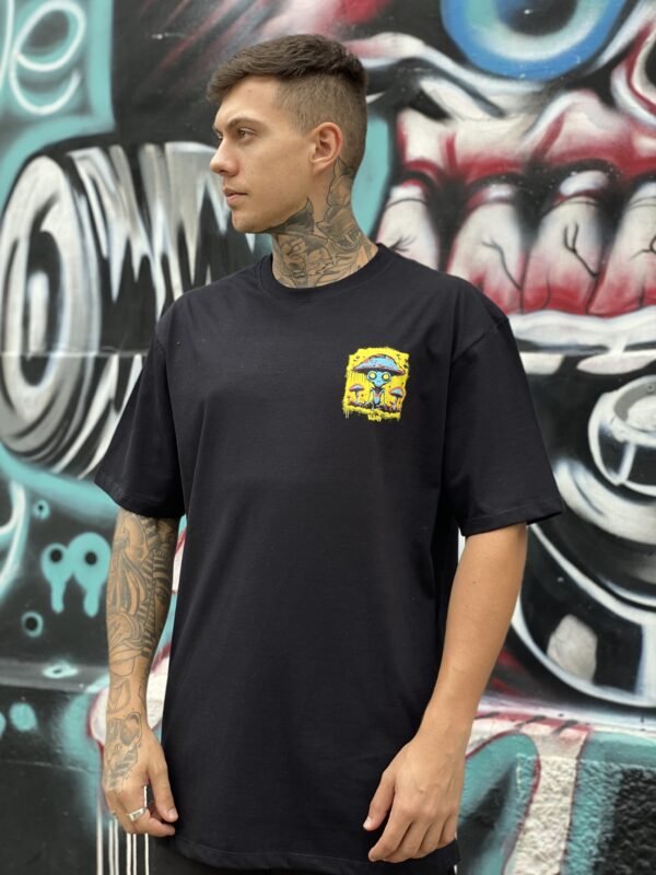 CAMISETA BLUNT ALIEN MUSHROOM PRETO - Imagem 3