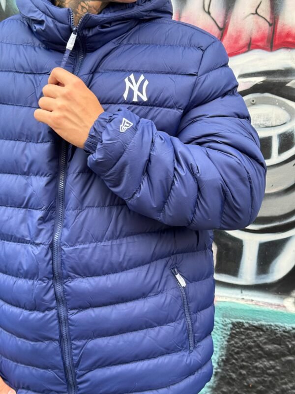Jaqueta Puffer New Era NY Azul Marinho - Imagem 4