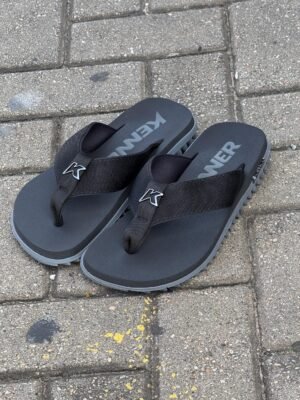 Chinelo Kenner Kivah Preto Cinza