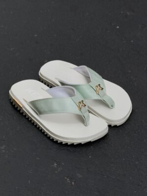 Chinelo Kenner Kivah Branco Nevoa