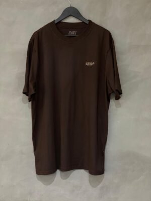 Camiseta Plano C. Arc Lower Bordado Marrom
