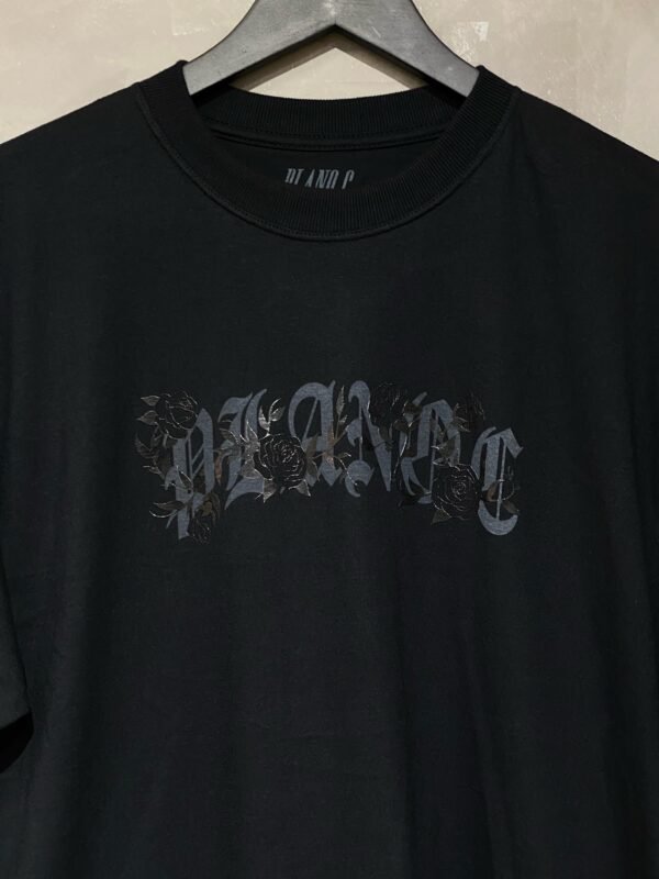 Camiseta Oversized Plano C. Climbing Roses Preto - Imagem 2
