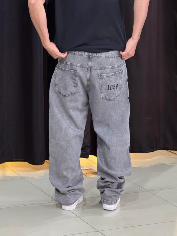 Calça balão jeans estonado claro - Imagem 3