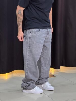 Calça balão jeans estonado claro