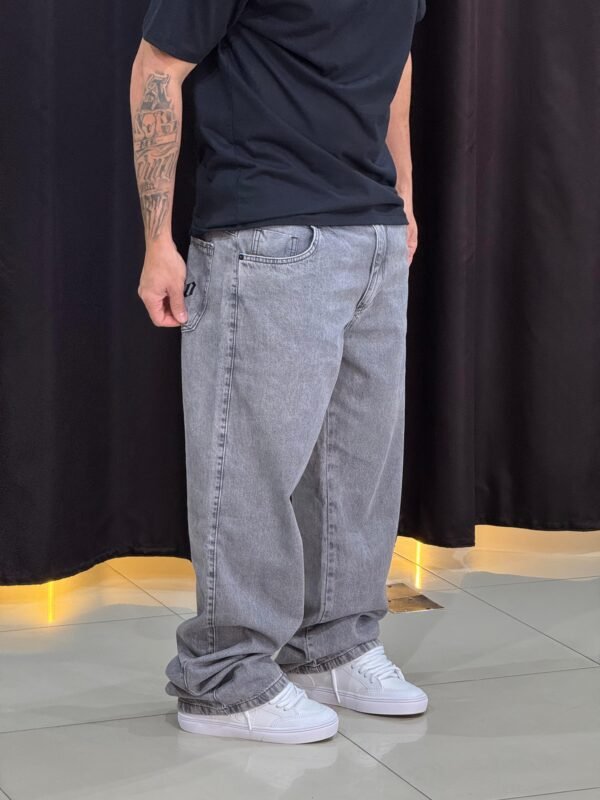 Calça balão jeans estonado claro