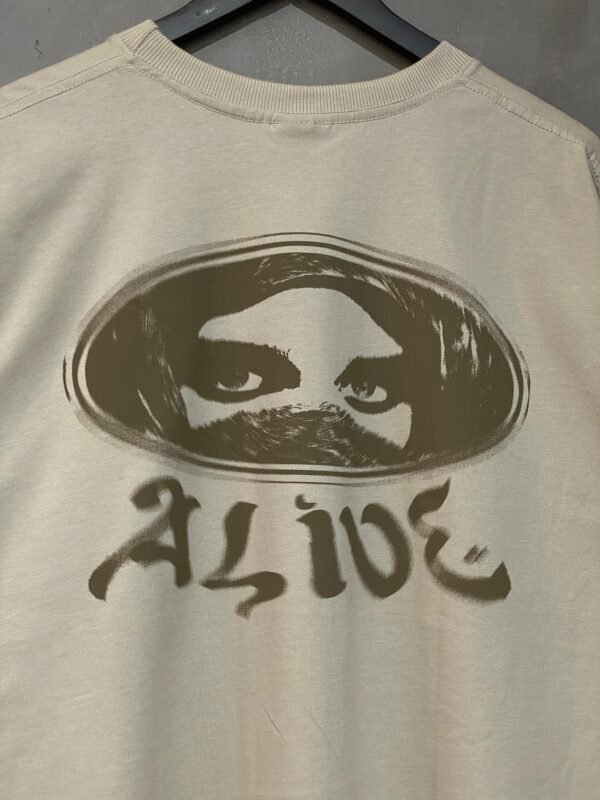 Camiseta Oversized Alive Arablc Bege - Imagem 4
