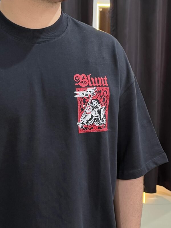 Camiseta Oversized Blunt Gambit Preto - Imagem 6