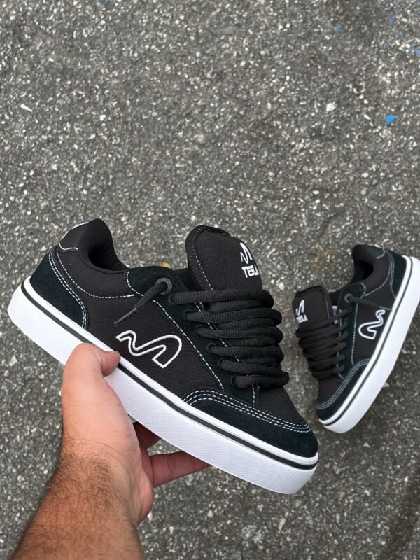 Tênis Tesla Flow Black White
