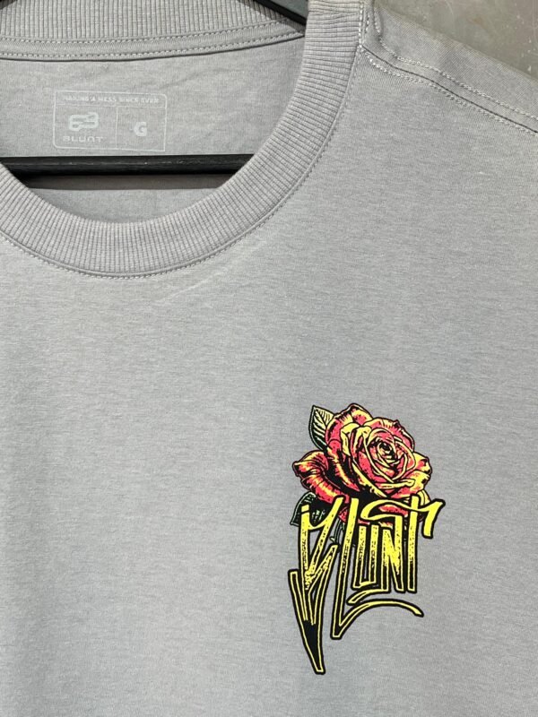 Camiseta  Blunt Scorpion Flower Cinza - Imagem 4