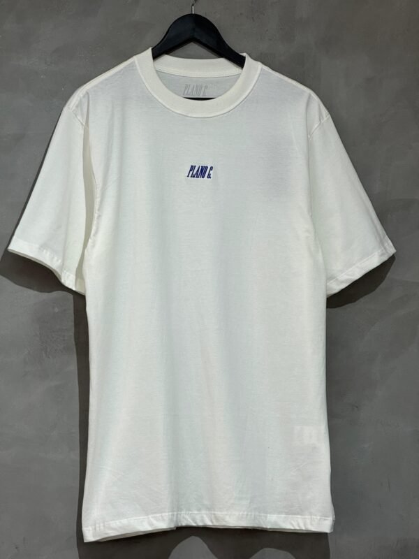 Camiseta Plano C. Logo Bordado Marfim