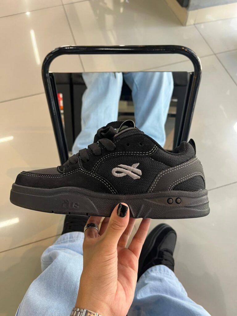 tenis ous fluente preto cinza essencial