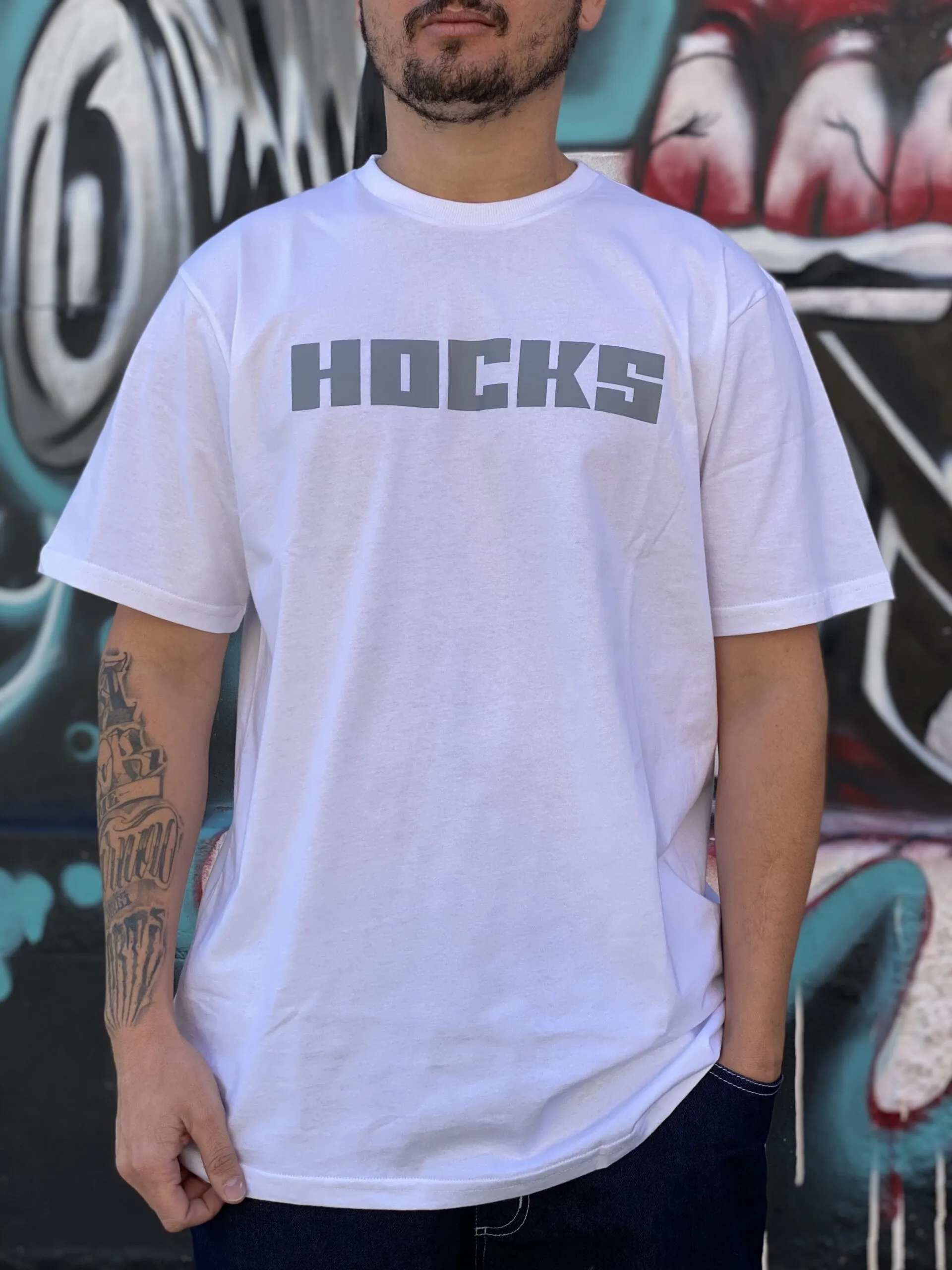 CAMISETA HOCKS LOGO LETTERING BRANCO