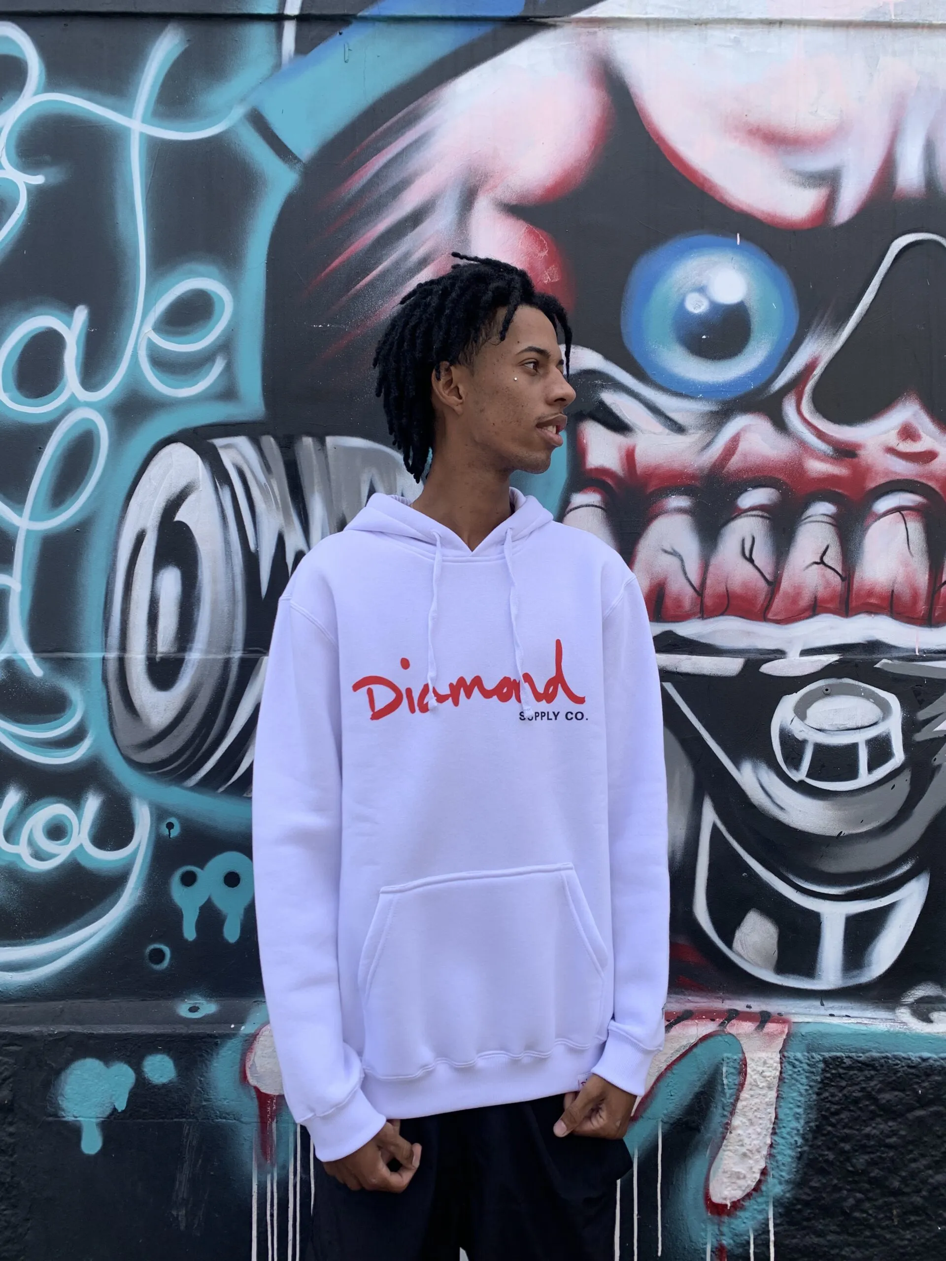 MOLETOM CANGURU DIAMOND OG SCRIPT HOODIE BRANCO