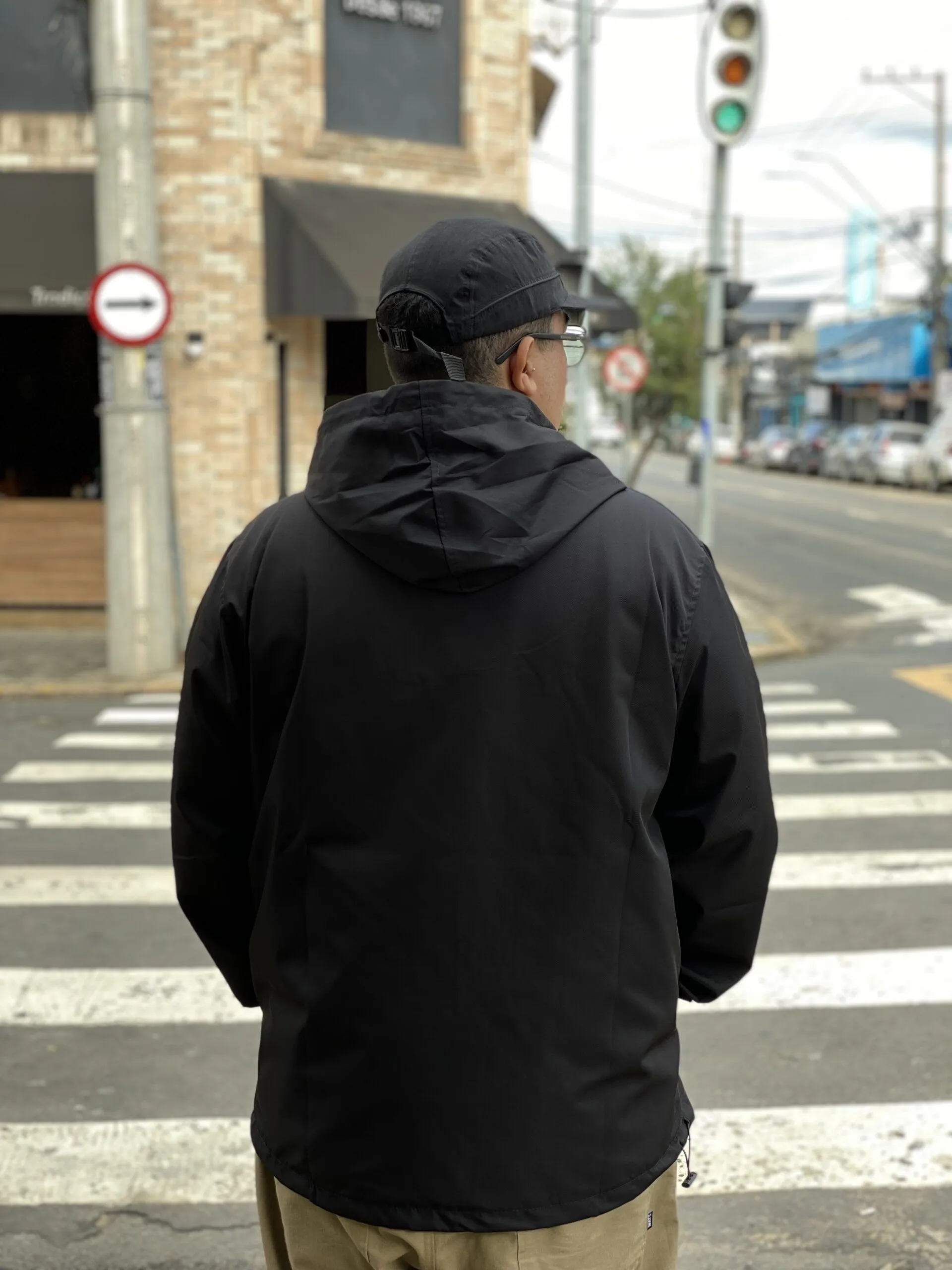 CORTA VENTO CANGURU BLUNT CROTONE PRETO - Imagem 5