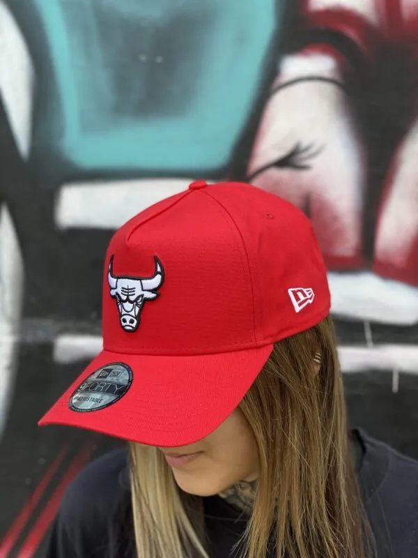 BONÉ NEW ERA ABA CURVA NBA CHICACO BULLS VERMELH - Imagem 4