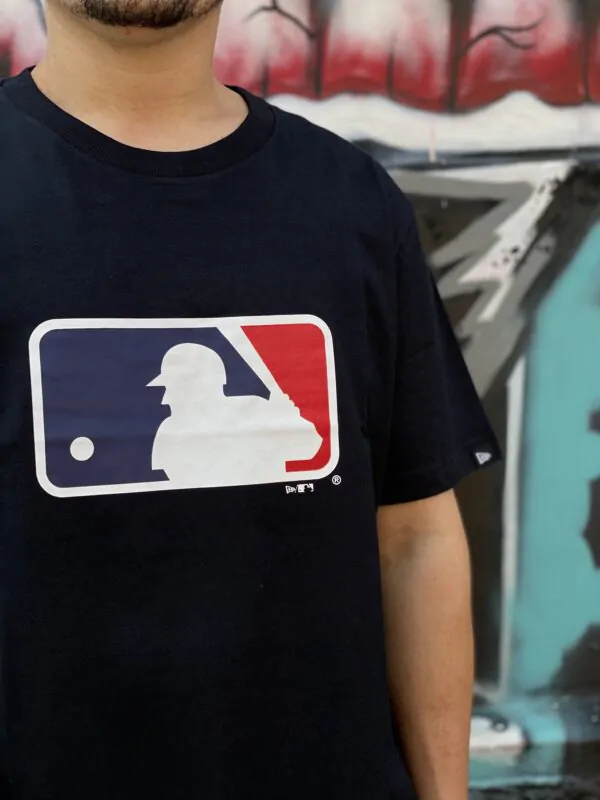 CAMISETA NEW ERA ESSENTIALS PRETO - Imagem 3