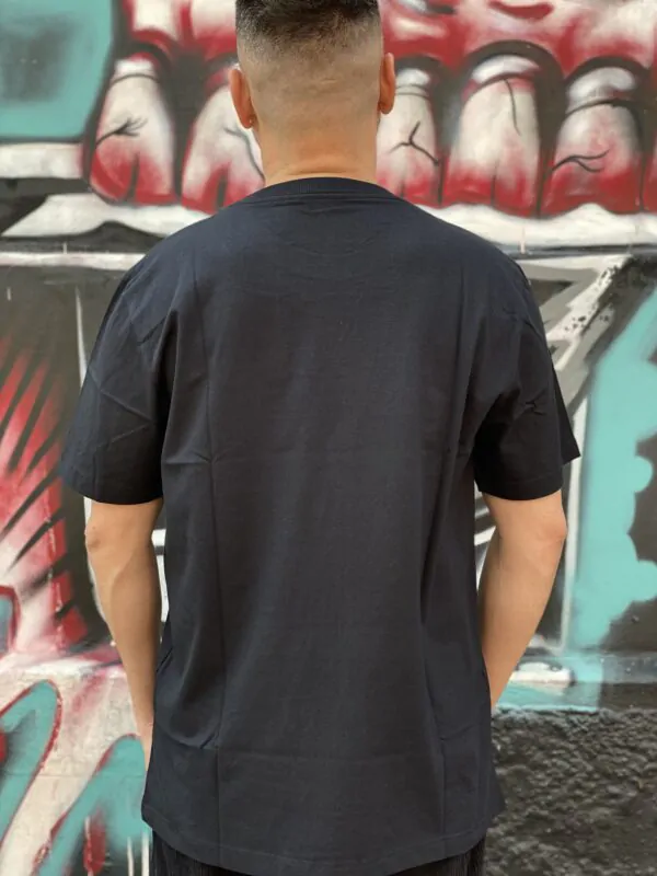CAMISETA NEW ERA ESSENTIALS PRETO - Imagem 2