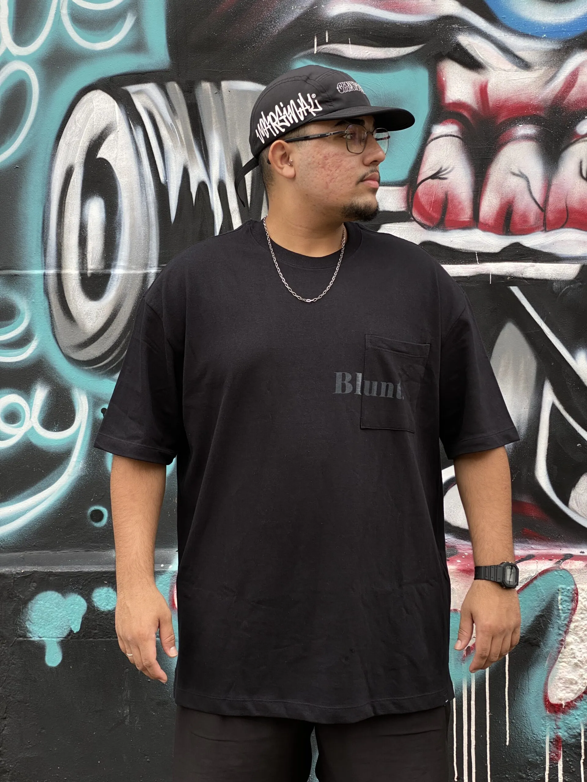 CAMISETA OVERSIZED BLUNT UTICA PRETO