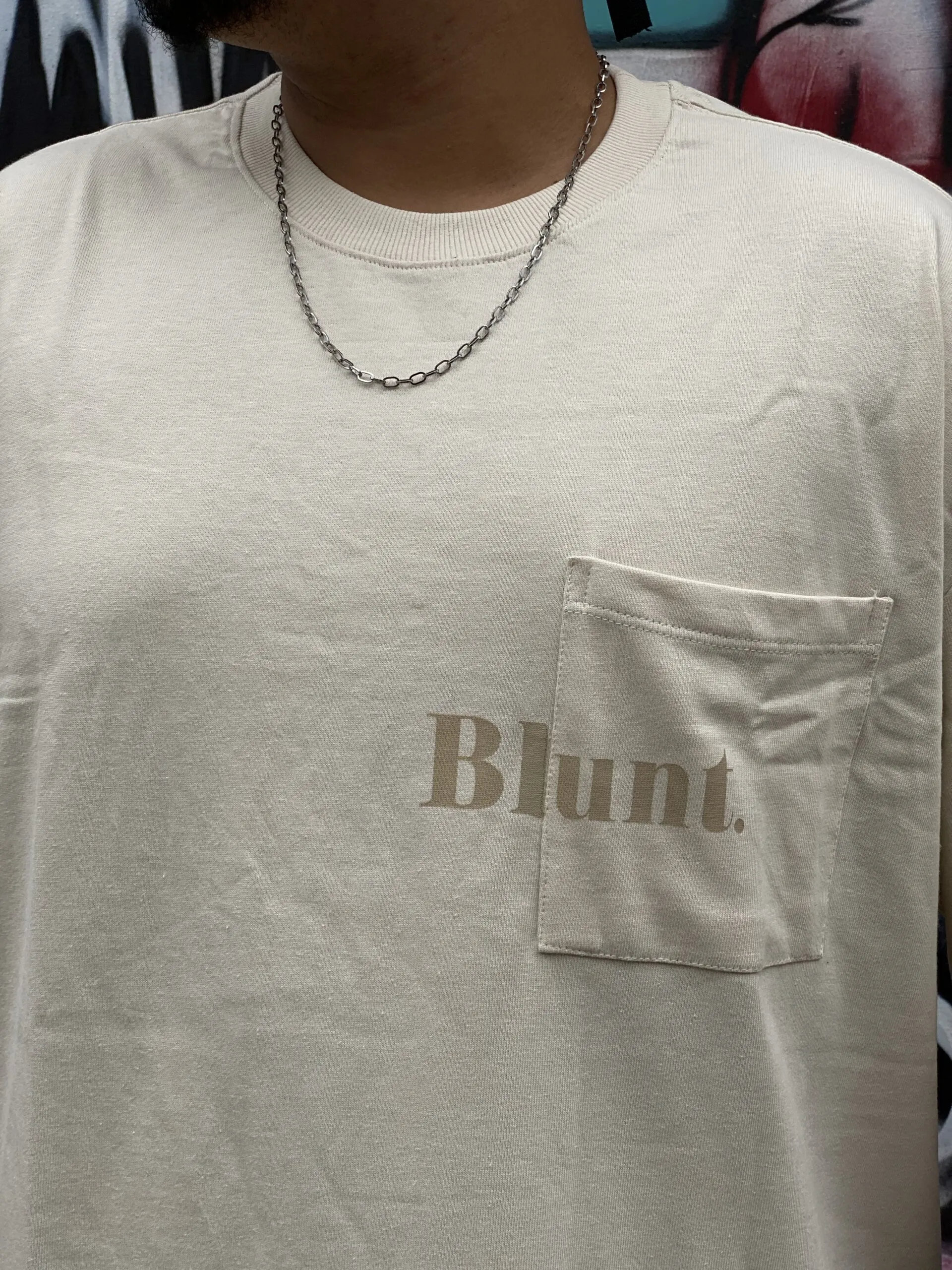 CAMISETA OVERSIZED BLUNT UTICA AREIA - Imagem 2