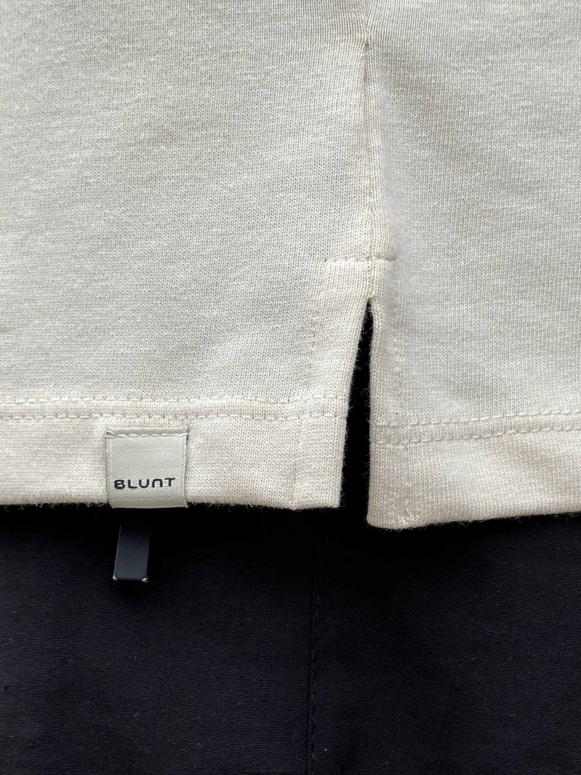 CAMISETA OVERSIZED BLUNT UTICA AREIA - Imagem 4