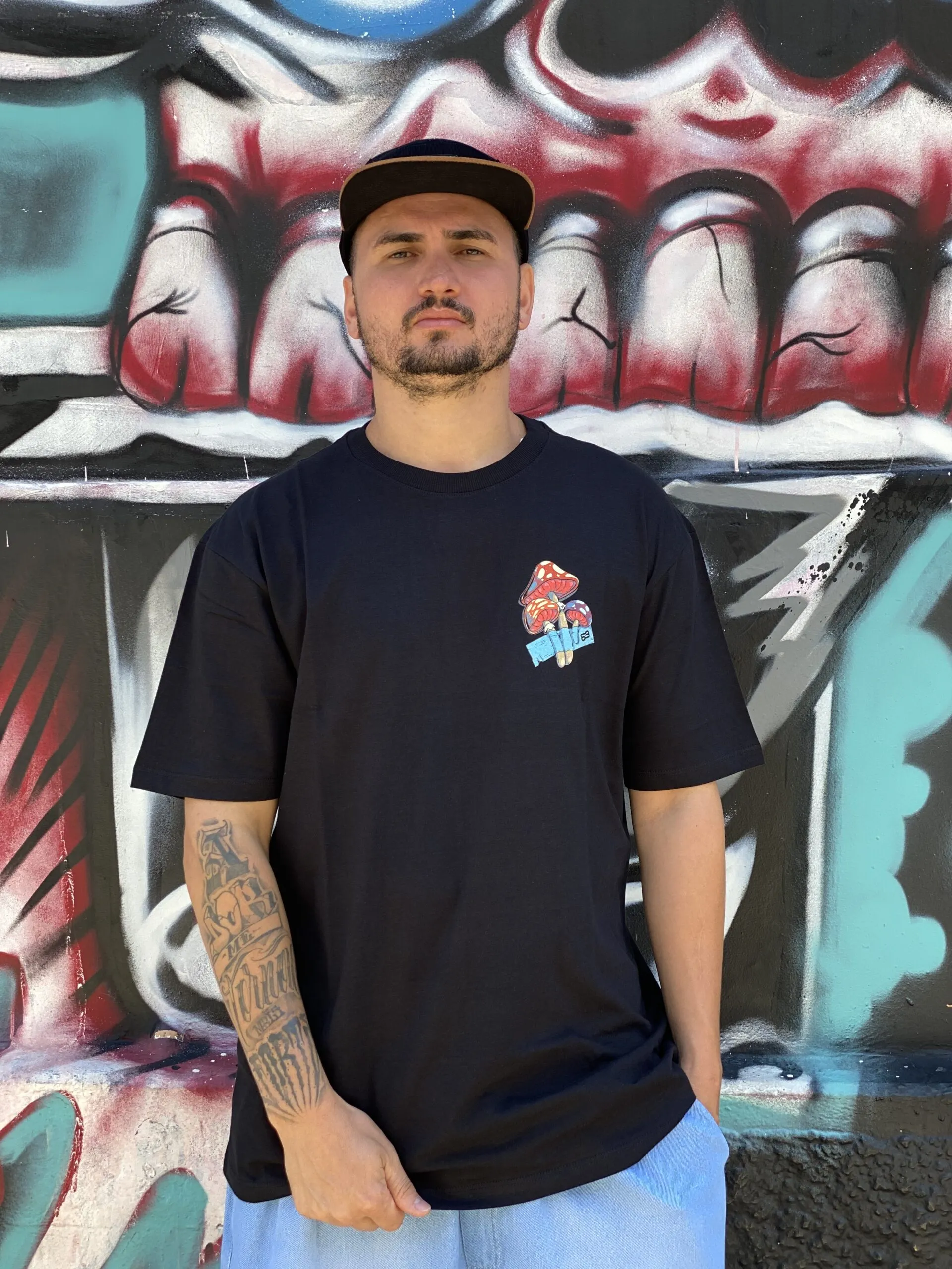 CAMISETA BLUNT SHROOMS PRETO