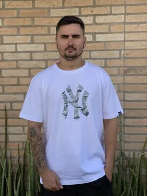 CAMISETA NEW ERA NY CAMO BRANCO