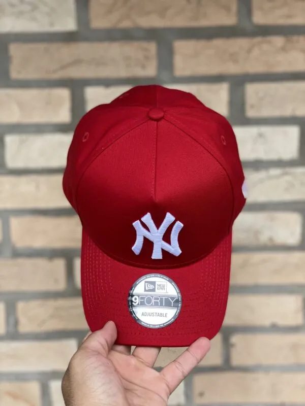 BONÉ NEW ERA ABA CURVA CORE NY VERMELHO