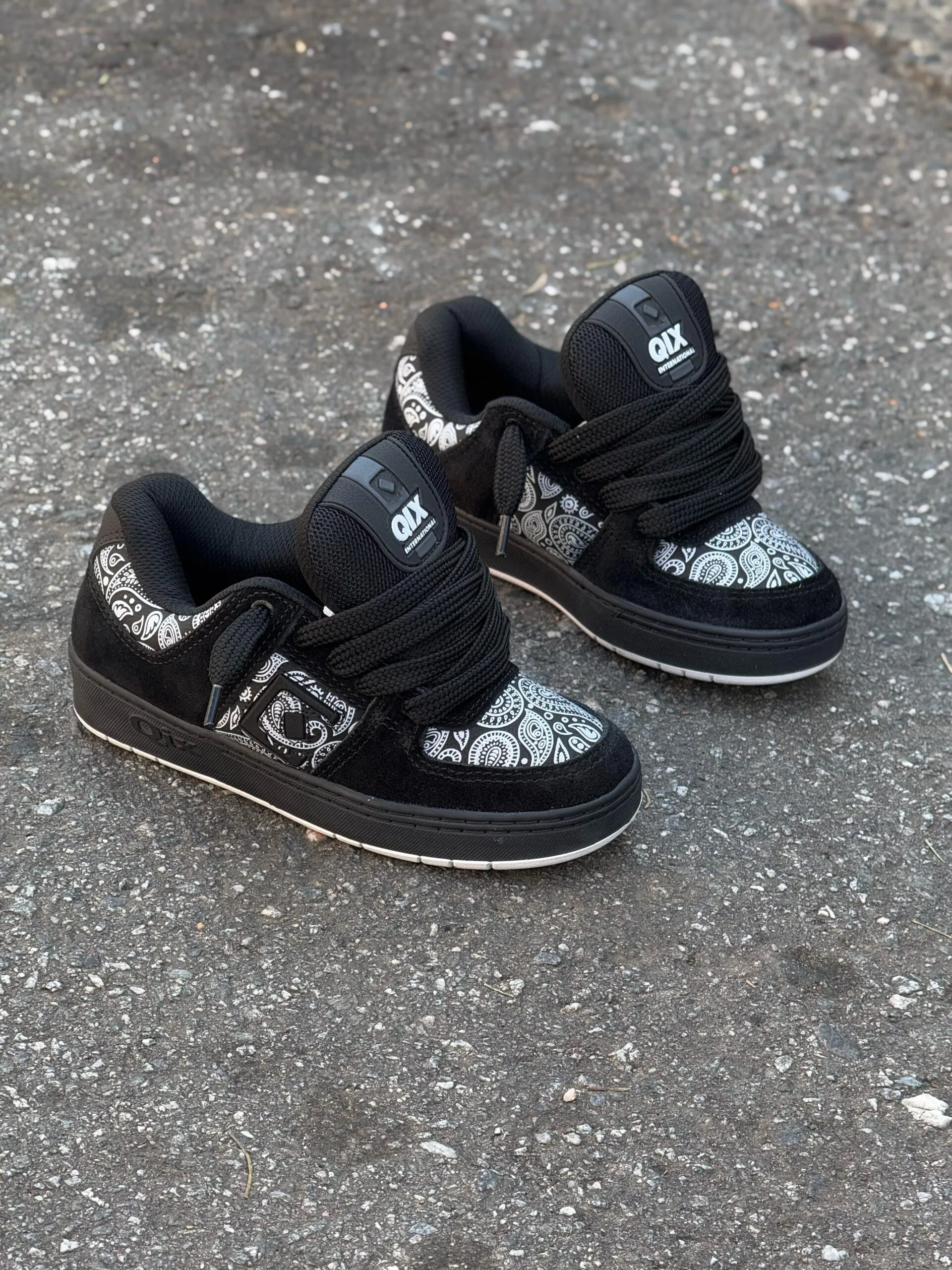 TÊNIS QIX 90S OG PRETO BRANCO - Imagem 3