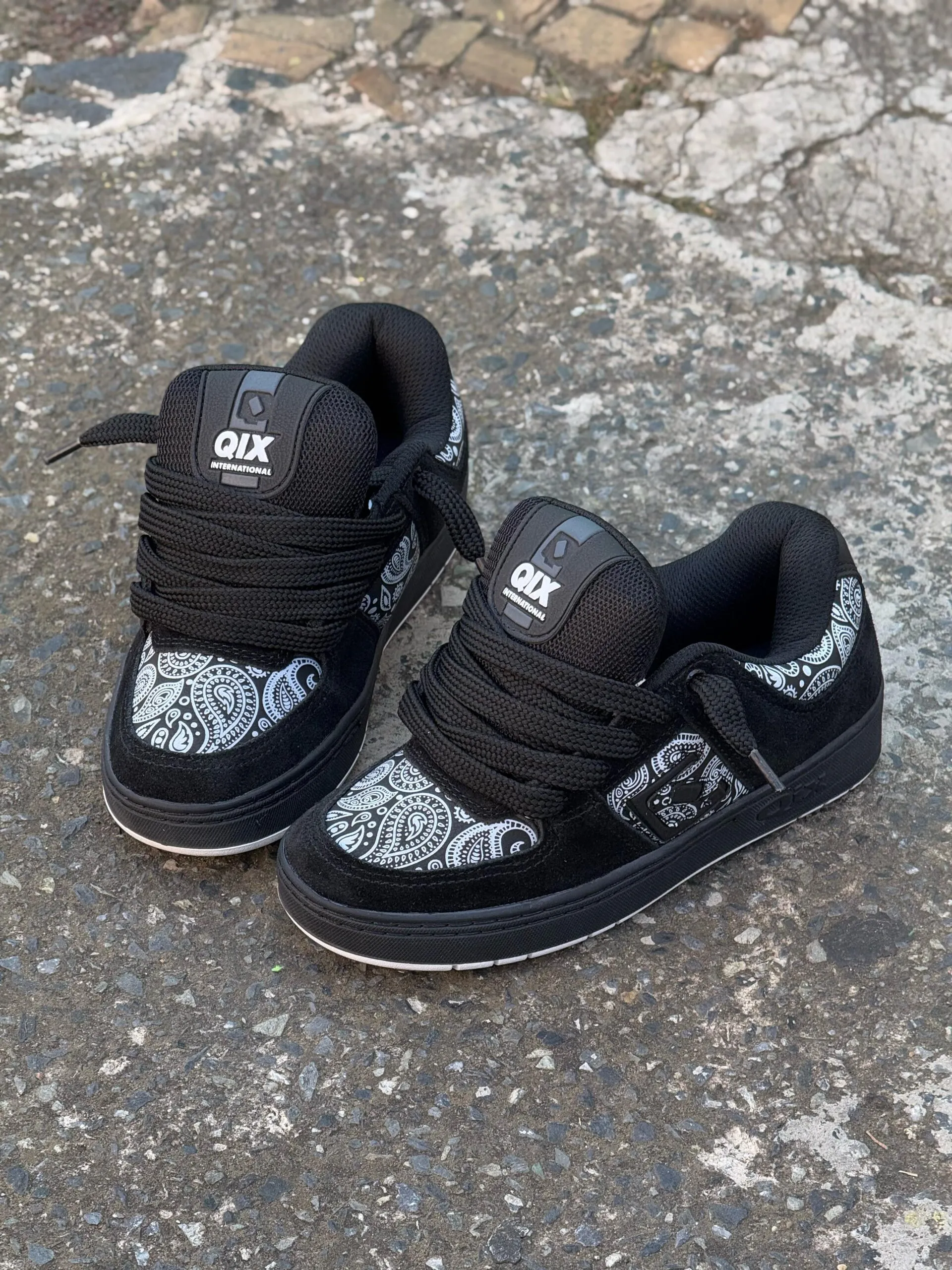 TÊNIS QIX 90S OG PRETO BRANCO - Imagem 9