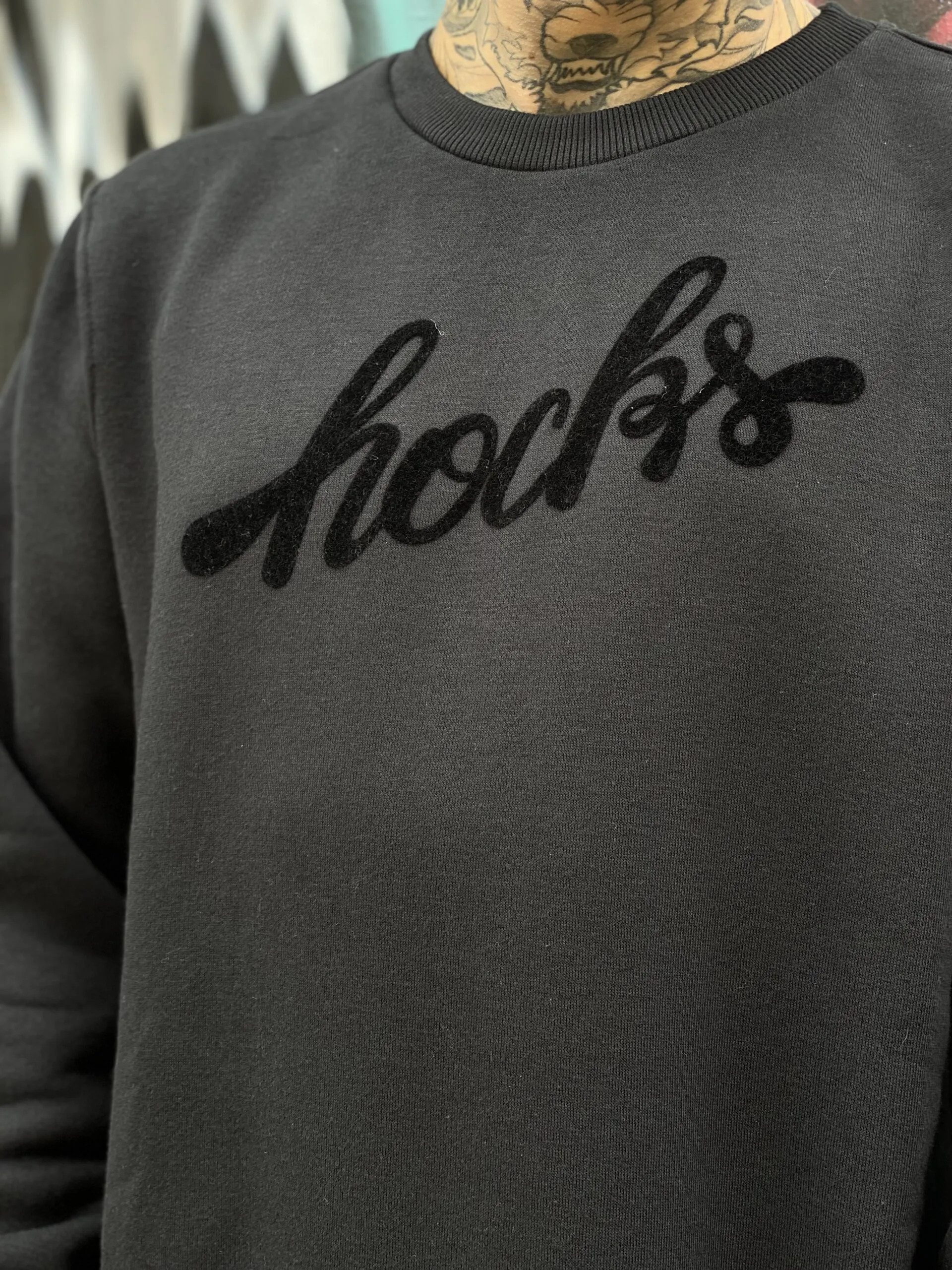 MOLETOM CARECA HOCKS SCRIPT PRETO - Imagem 2