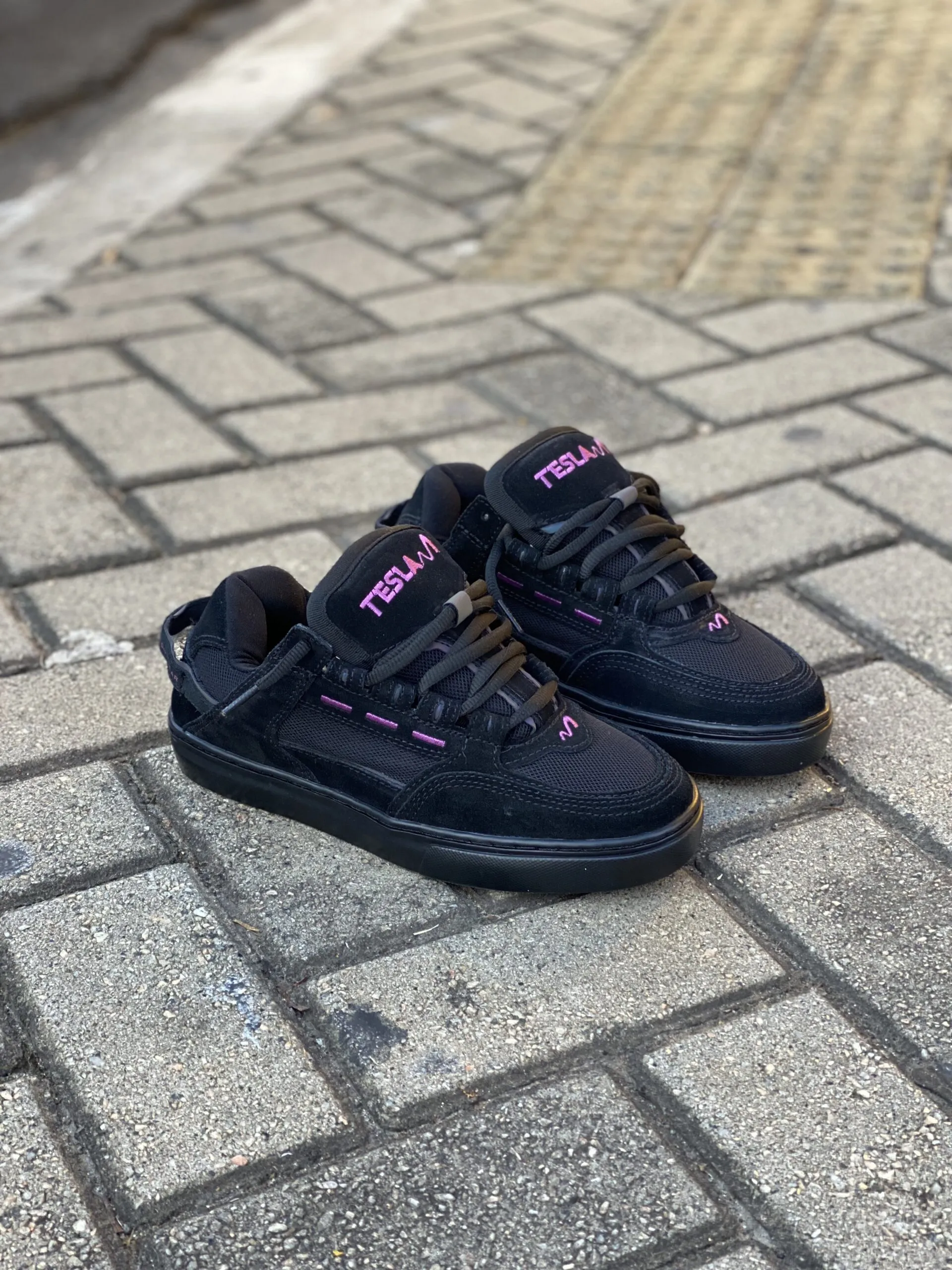 TÊNIS TESLA COIL BLACK PURPLE - Imagem 4