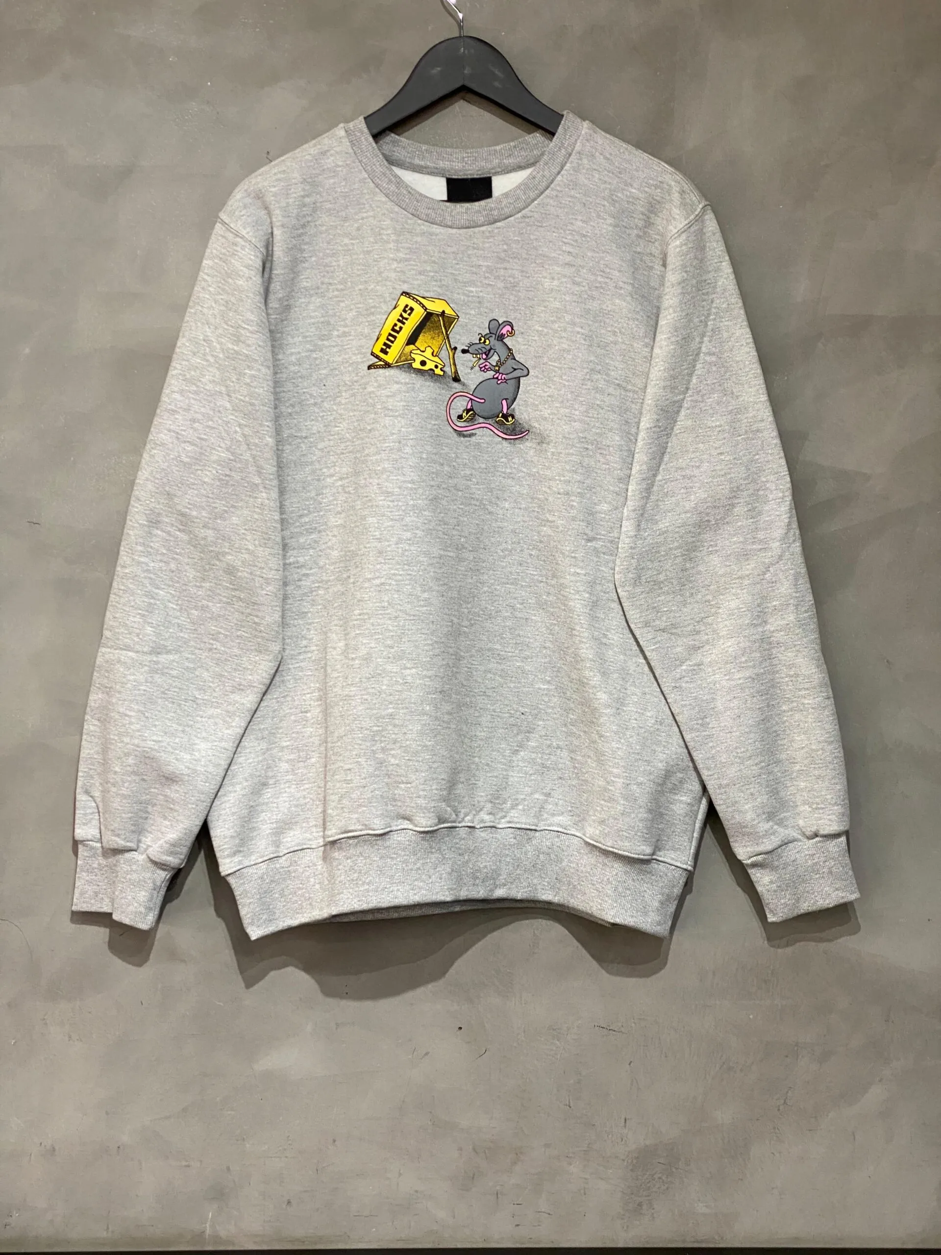 Moletom careca Hocks modelo Armadilha na cor mescla, confortável e estiloso para o dia a dia.