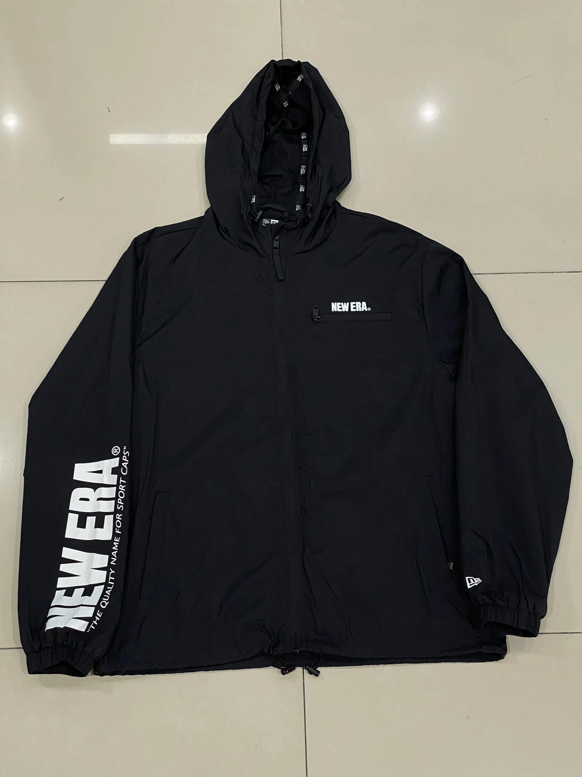 JAQUETA NEW ERA CORE BRANDED PRETO - Imagem 3