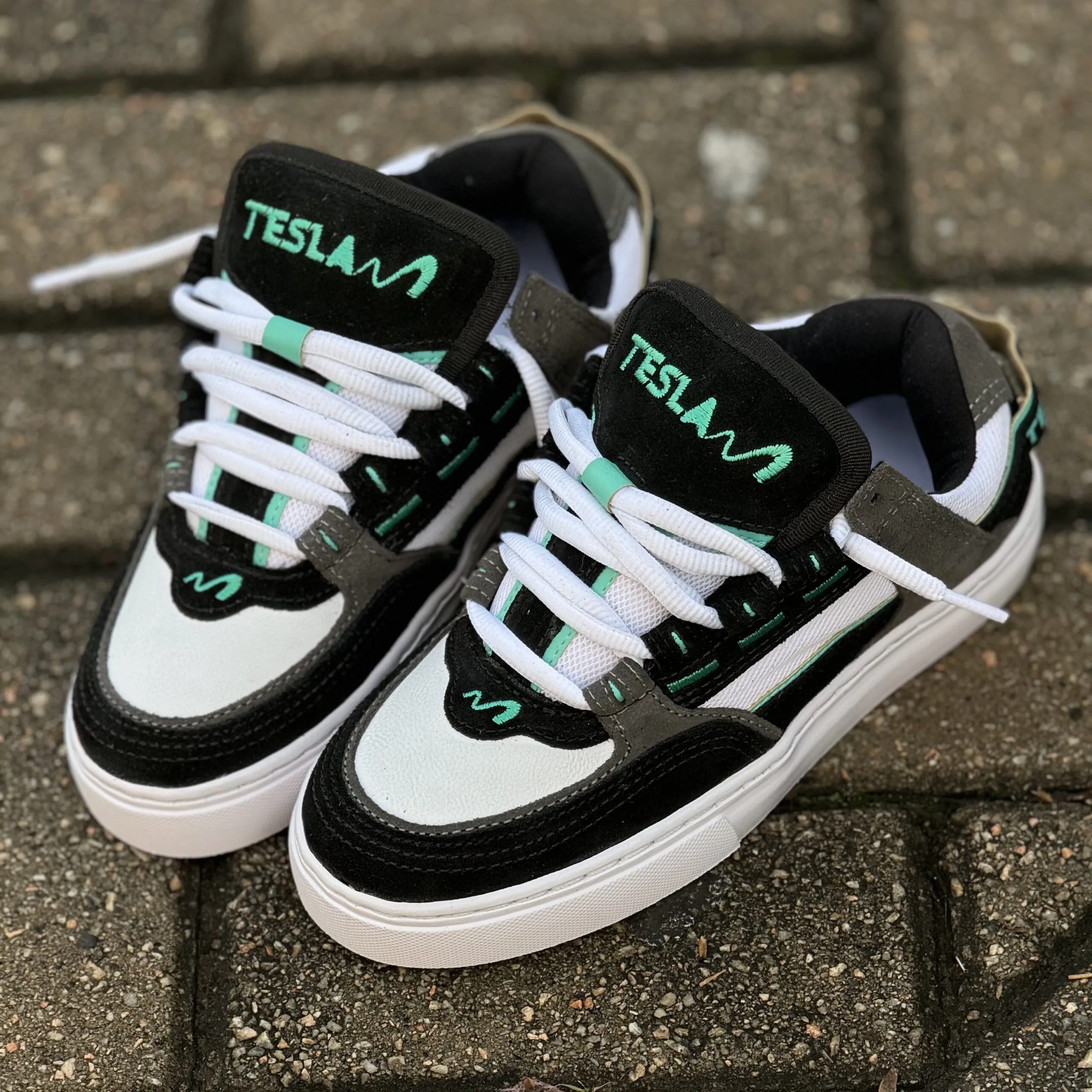 TÊNIS TESLA COIL BW TIFFANY - Imagem 5