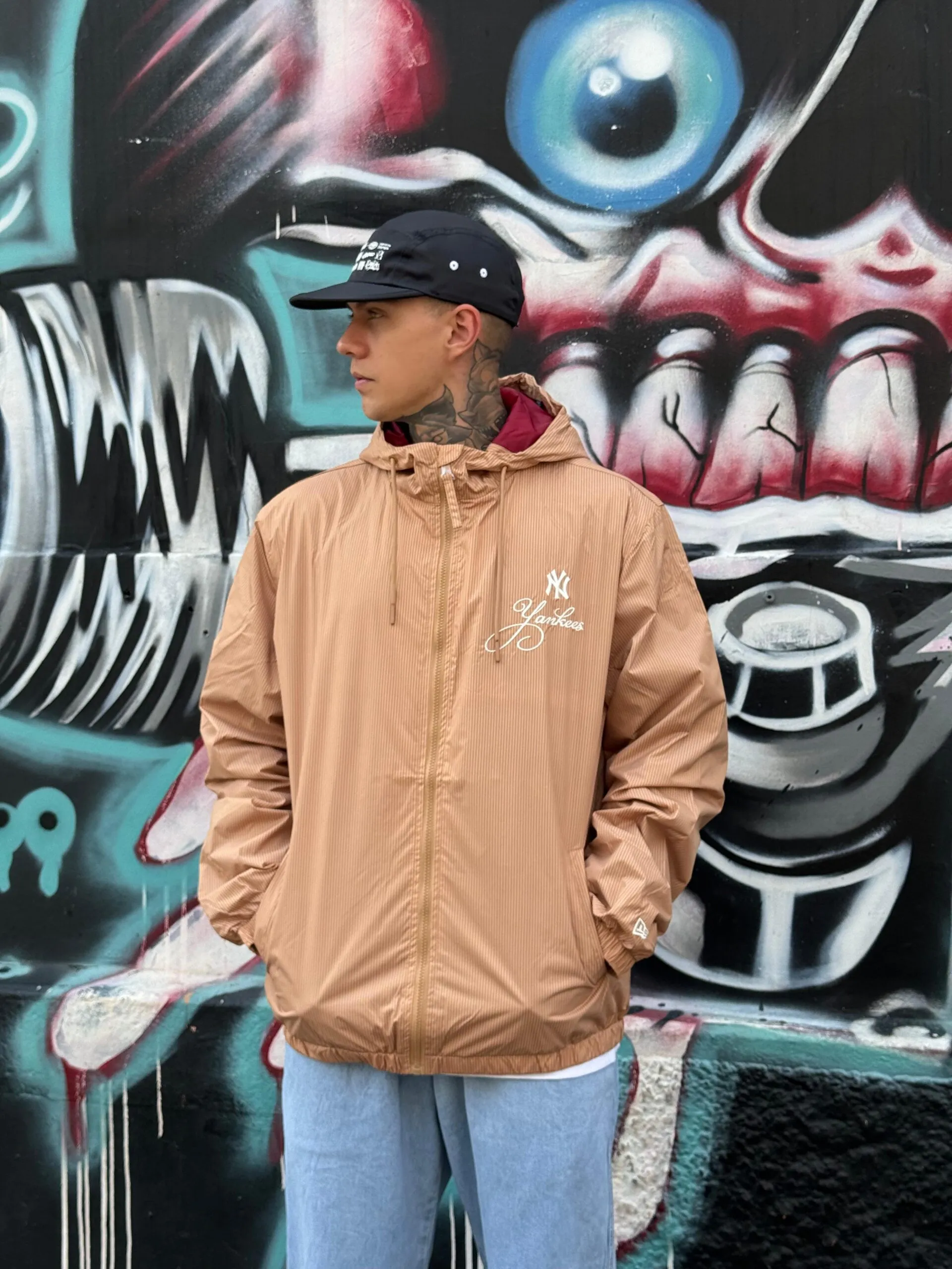 JAQUETA NEW ERA NEYYAN KAKI - Imagem 2