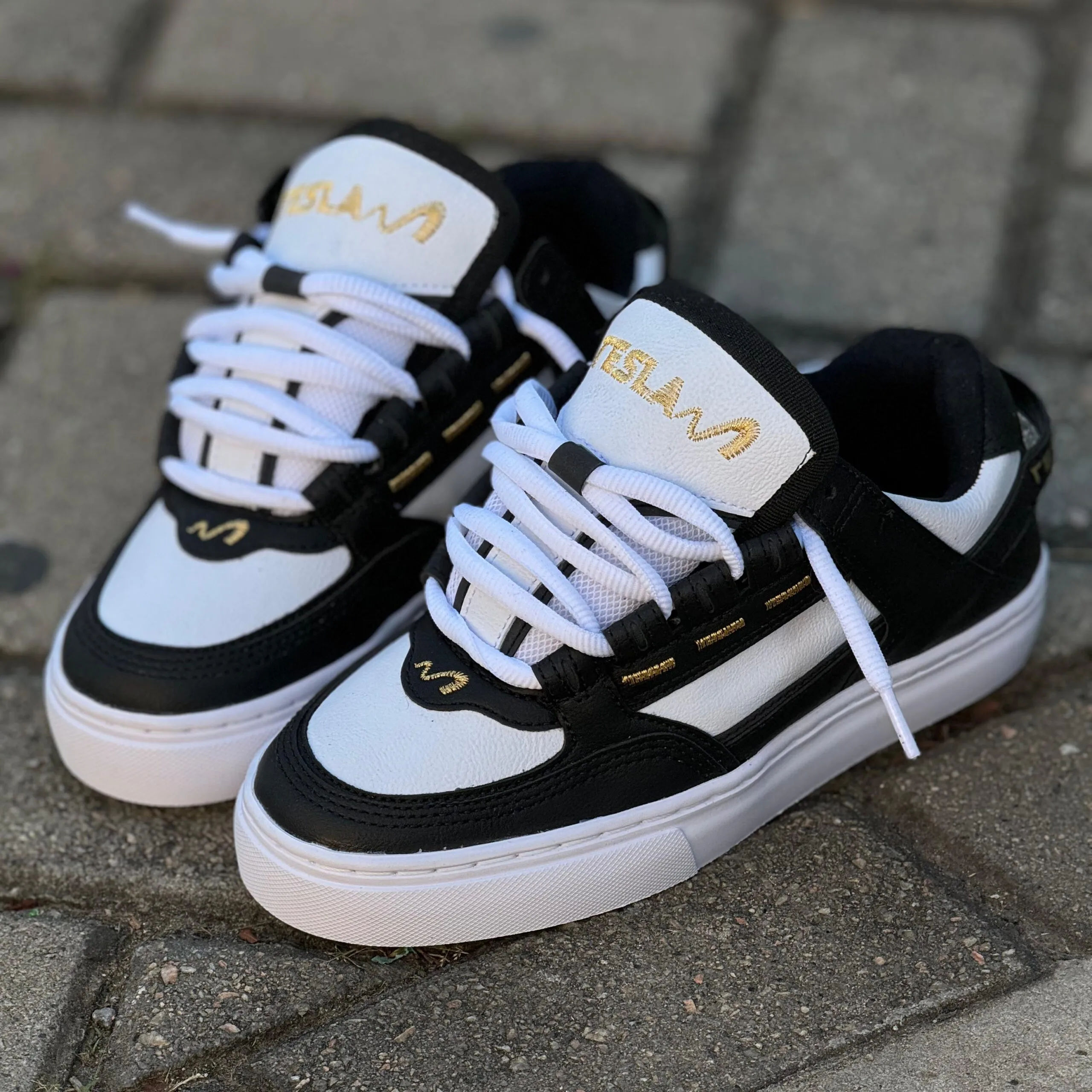 TÊNIS TESLA COIL BLACK WHITE GOLD - Imagem 7