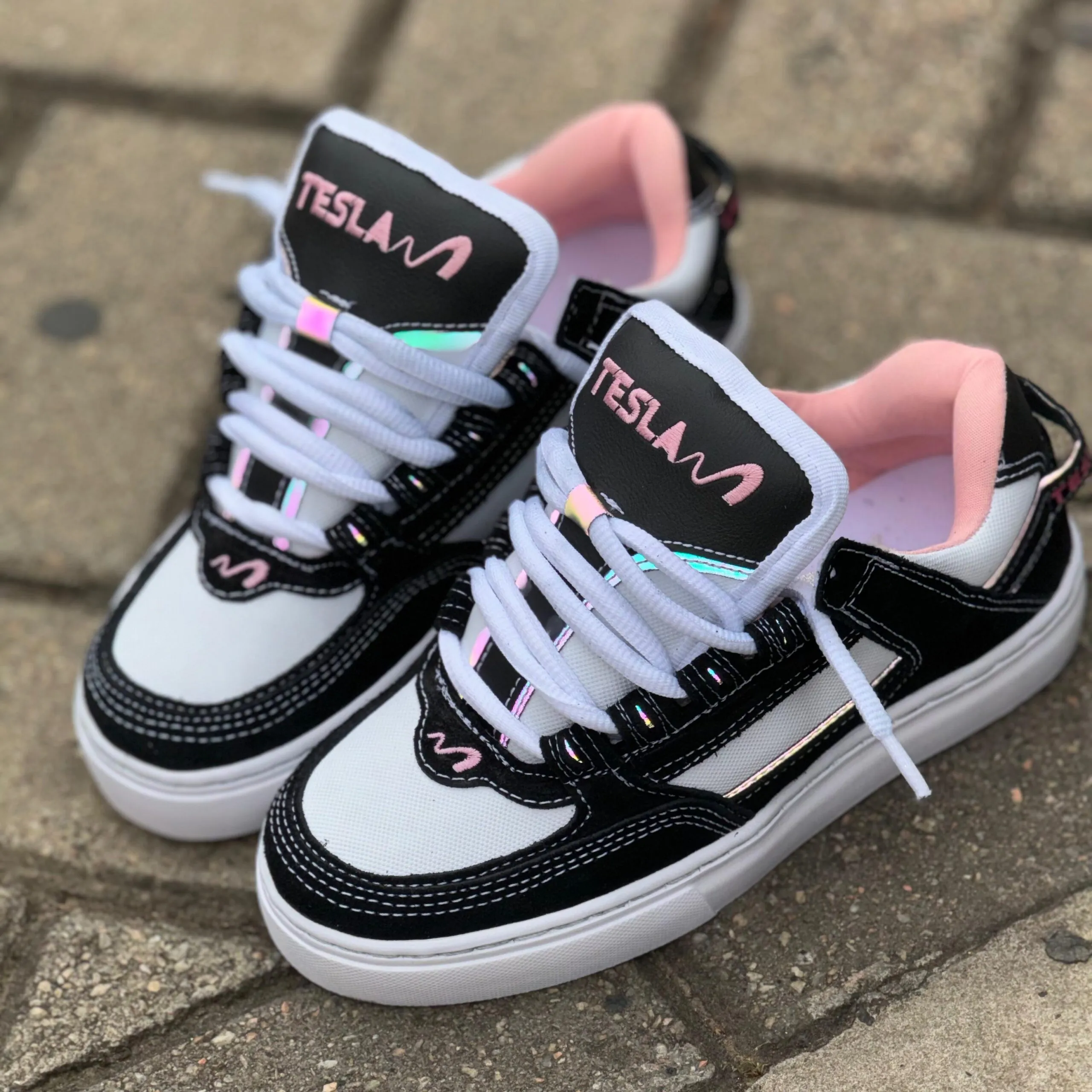 TÊNIS TESLA COIL BLACK ROSE - Imagem 4