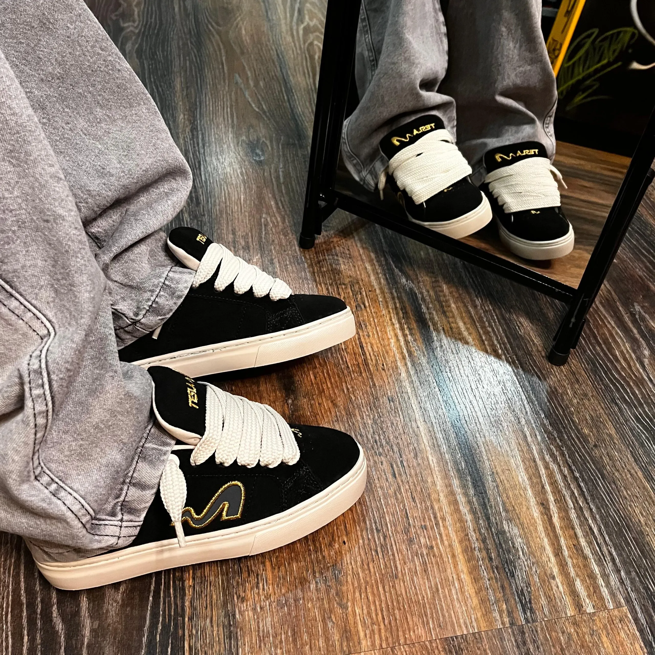 TÊNIS TESLA HERTZ BLACK GOLD - Imagem 9